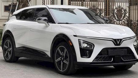 Vinfast VF7
